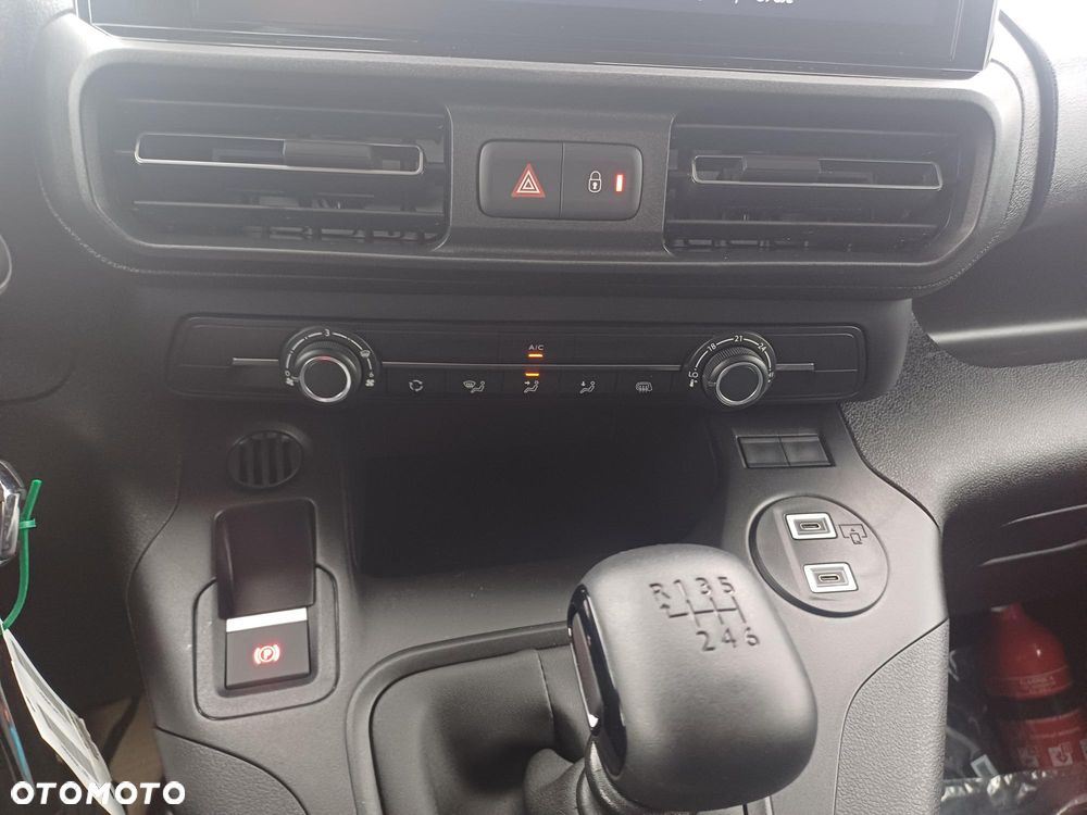 Toyota Proace City - 15