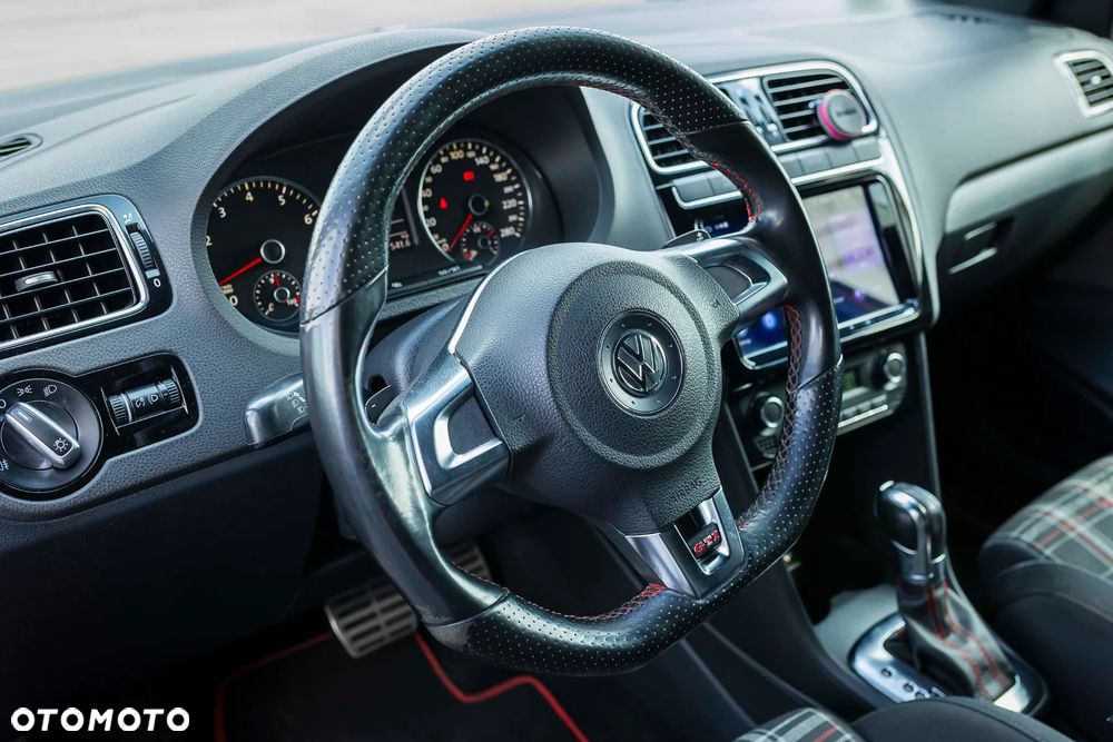 Volkswagen Polo - 11
