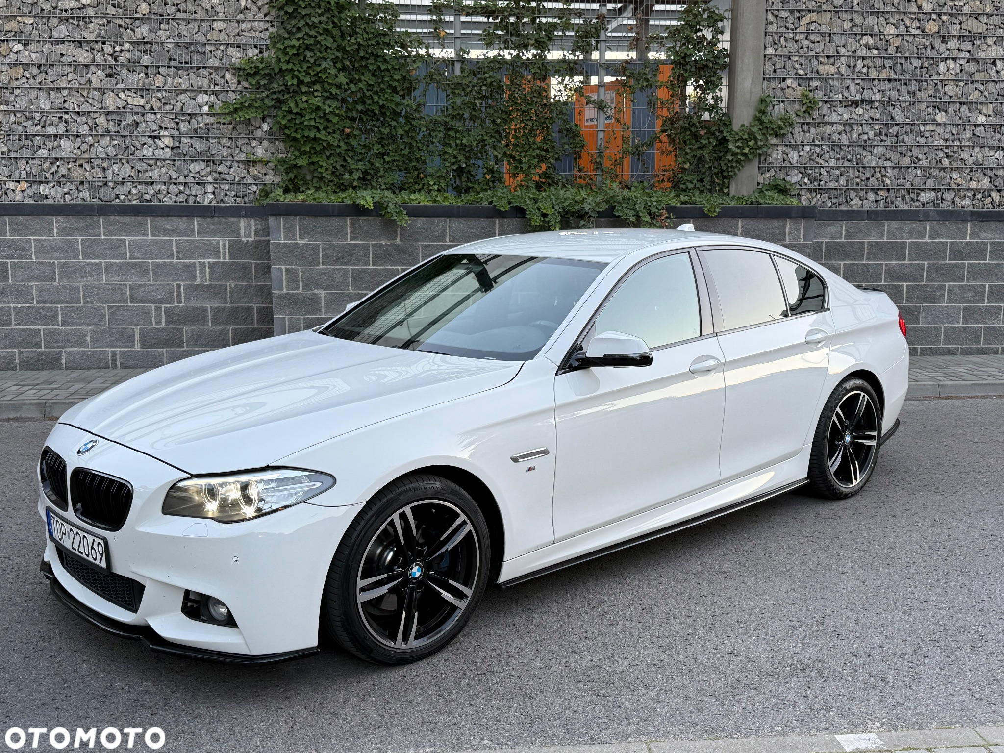 BMW Seria 5 520d xDrive - 4