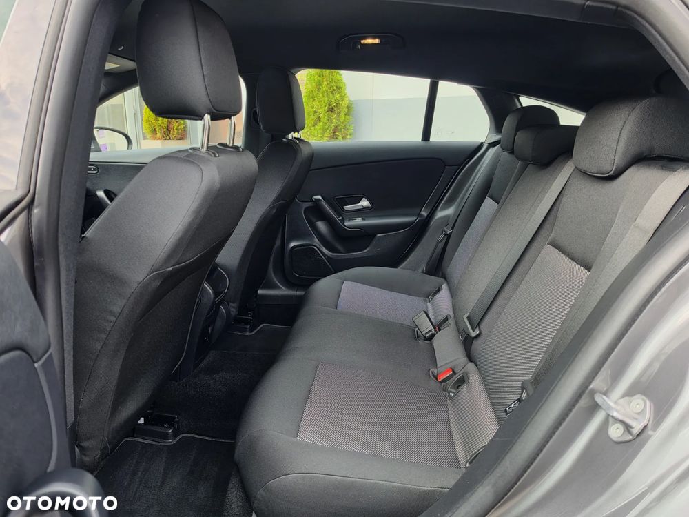 Mercedes-Benz CLA 180 d 8G-DCT - 20