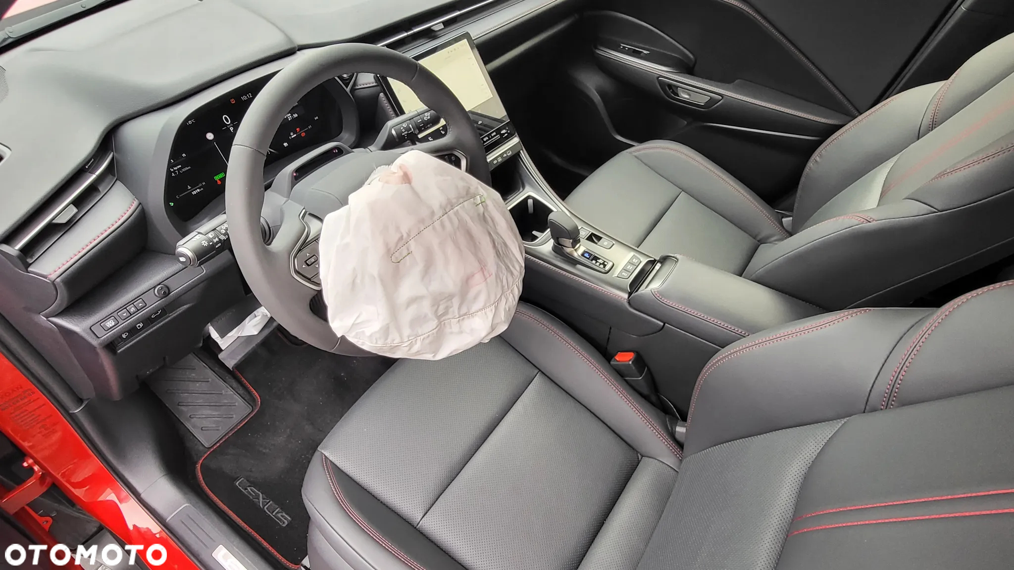 Lexus LBX 1.5 Hybrid Emotion - 18