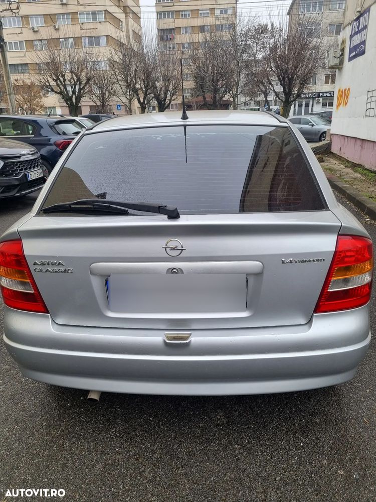 Opel Astra 1.4i Enjoy - 15