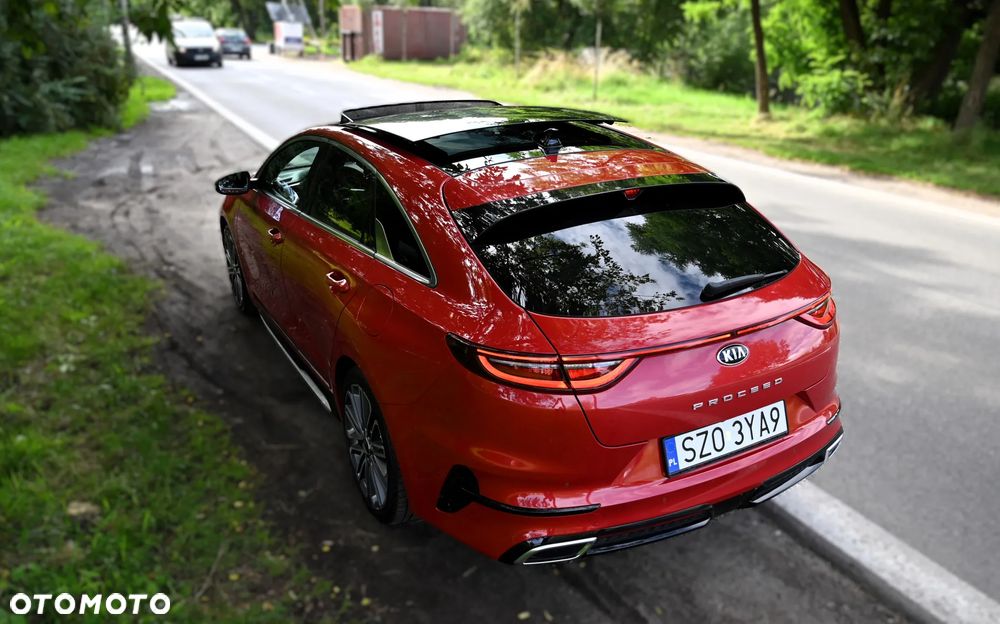 Kia ProCeed - 18