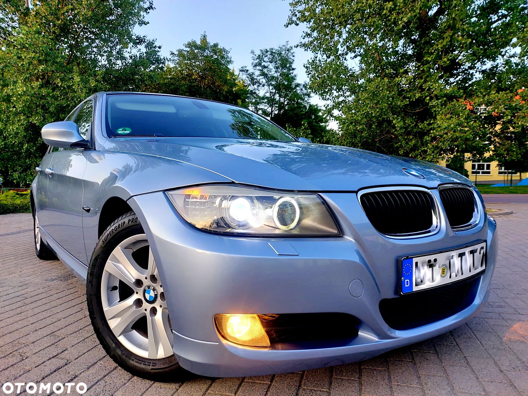BMW Seria 3 318i - 1