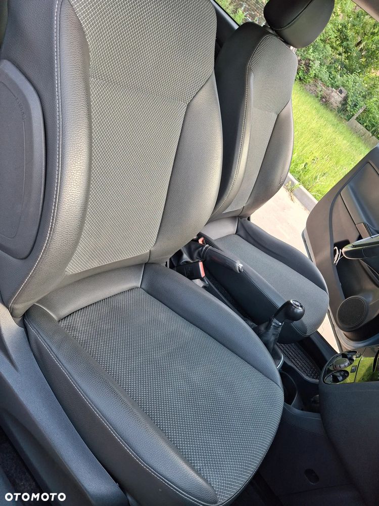 Opel Corsa 1.4 16V Cosmo - 18