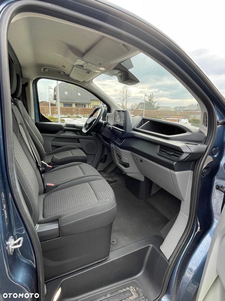 Ford TRANSIT CUSTOM - 11