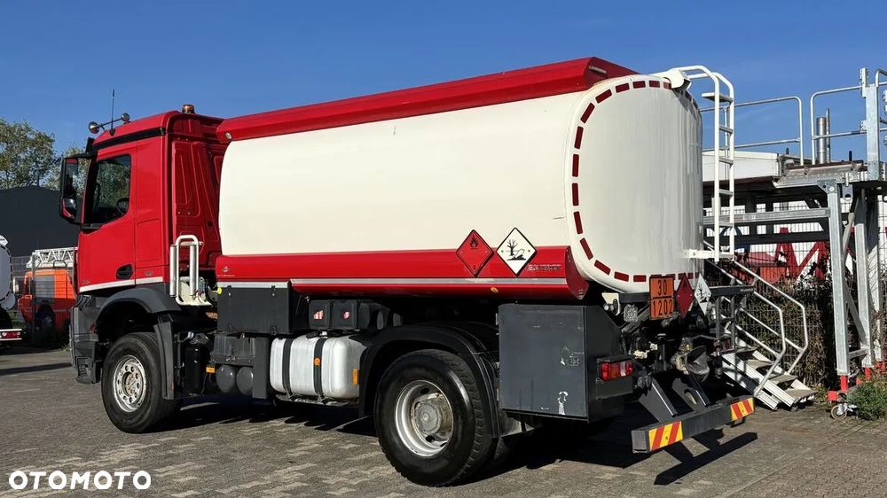 Mercedes-Benz Arocs - 8