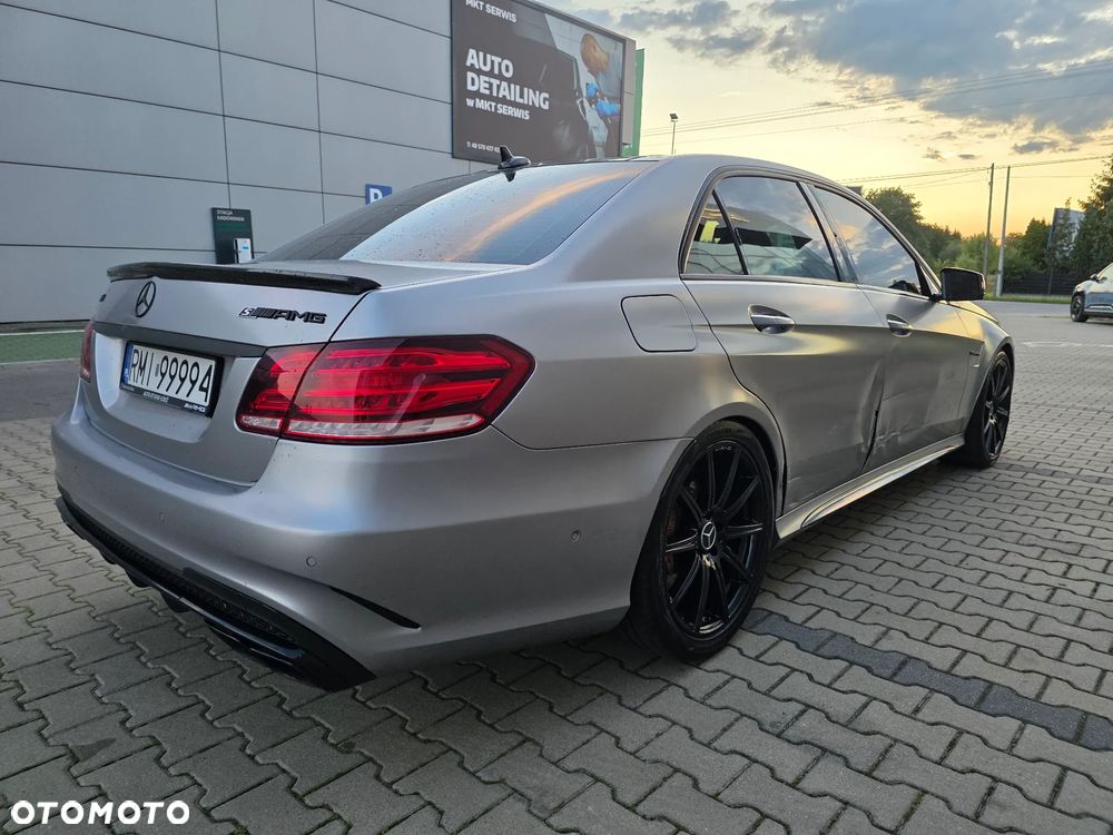 Mercedes-Benz Klasa E 63 AMG S 4-Matic - 4