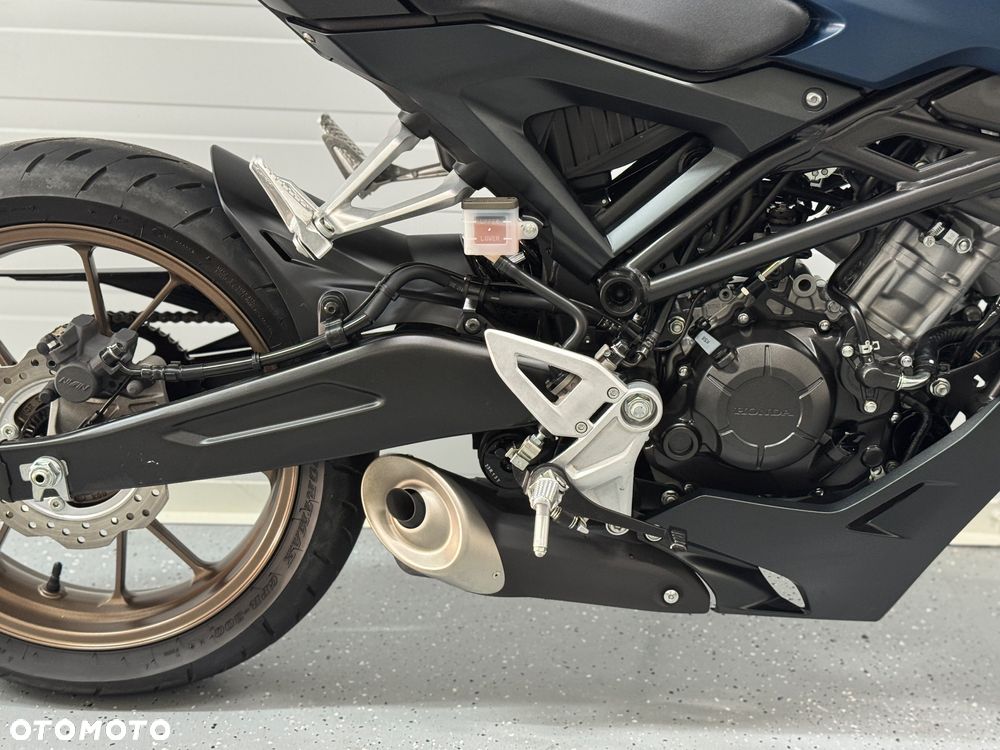 Honda CB - 10