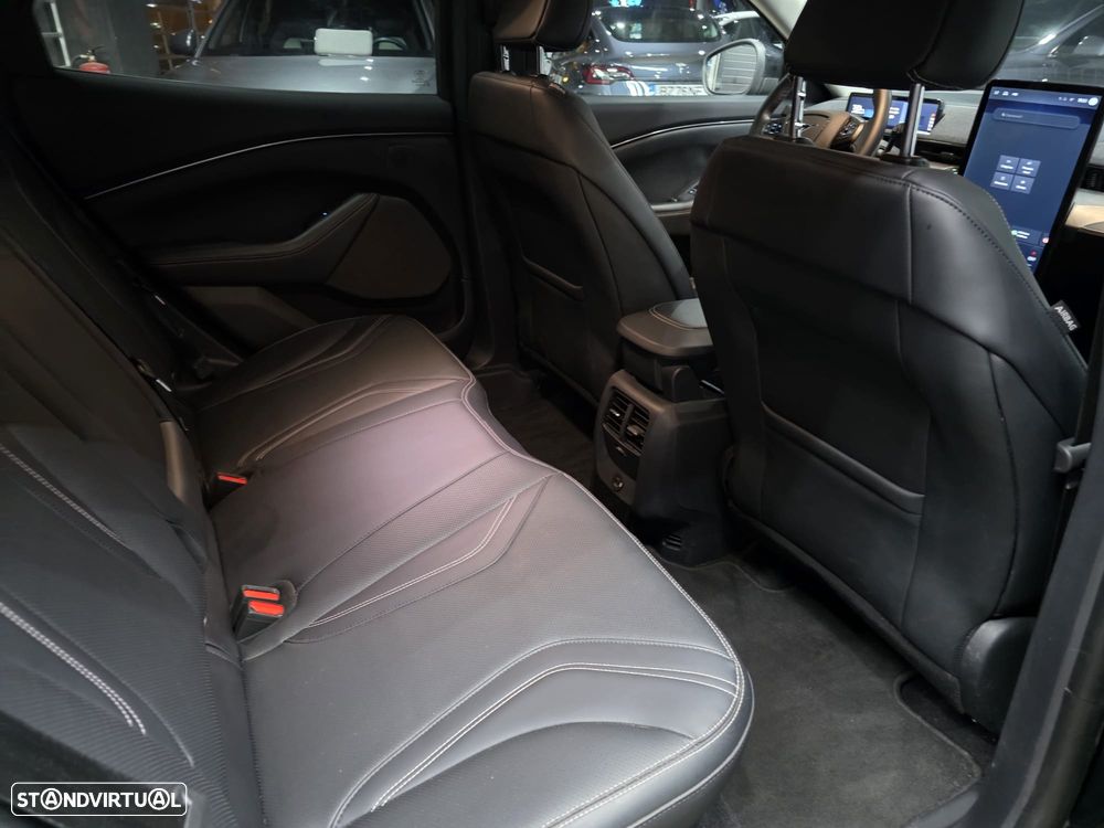 Ford Mustang Mach-E 75.7 kWh Base - 21