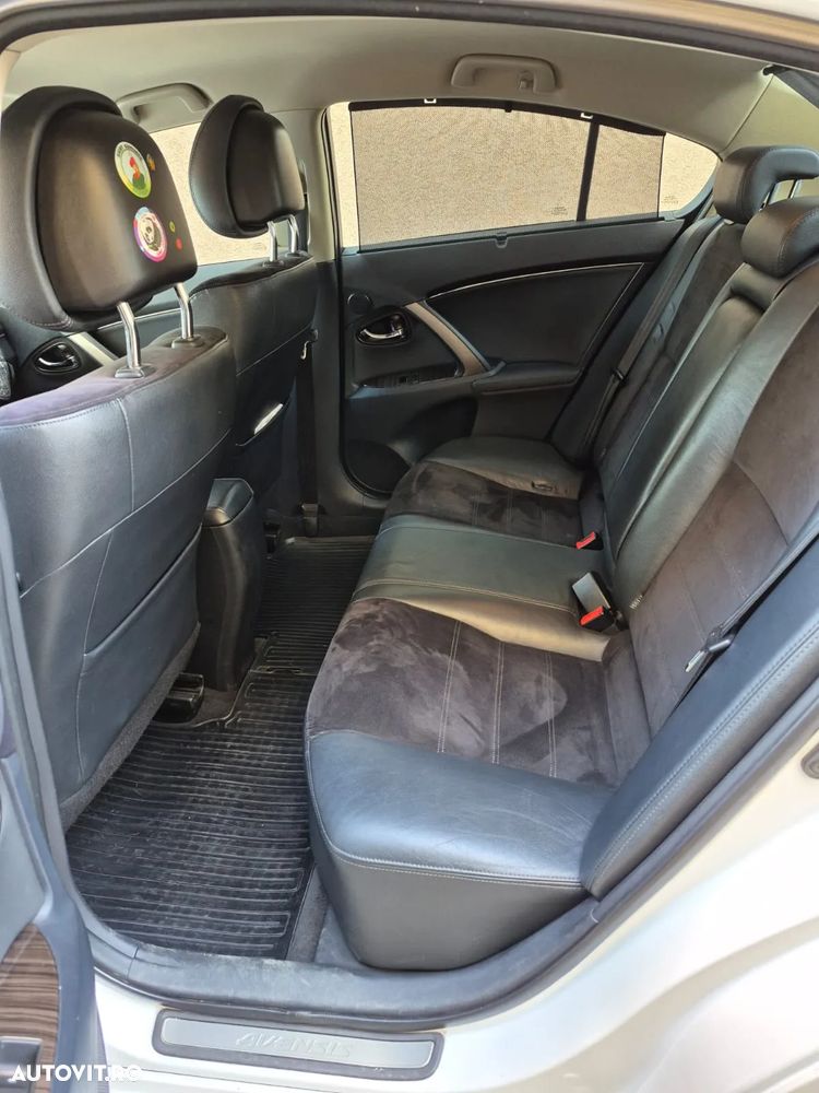 Toyota Avensis 2.2 D-CAT Luxury Aut. (consola argintie) - 6