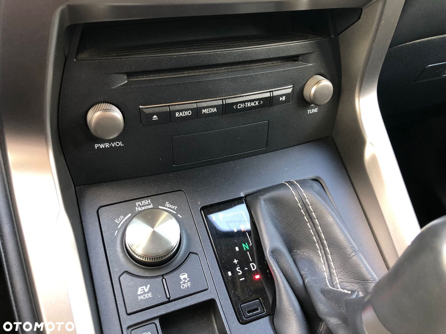 Lexus NX - 24