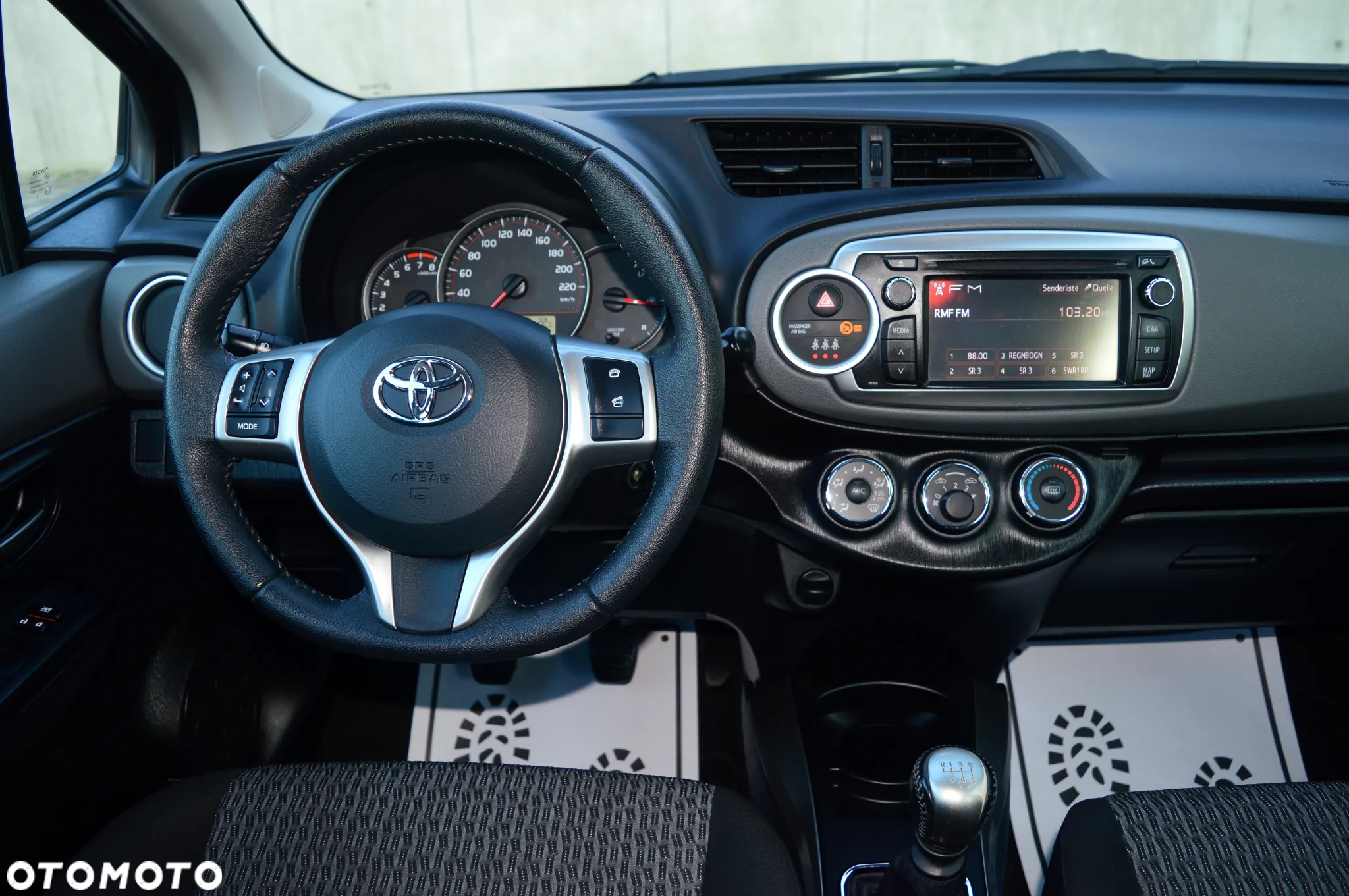 Toyota Yaris - 15