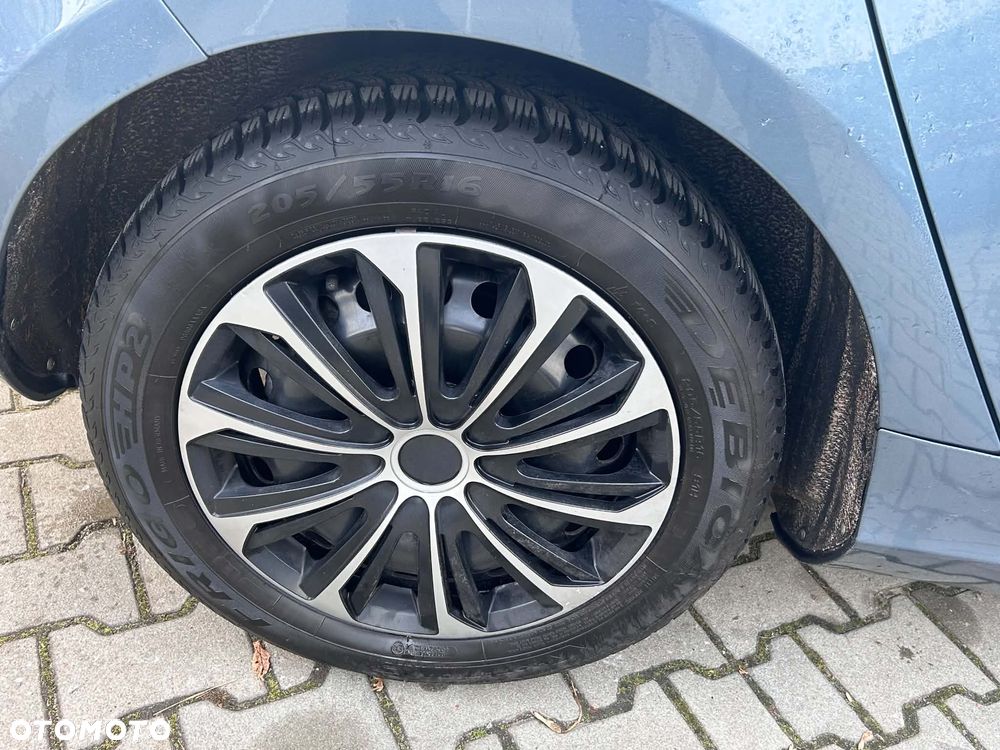 Volvo V40 D2 Kinetic - 13