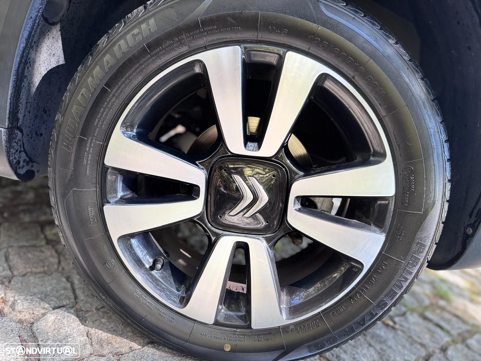 Citroën C3 Aircross 1.2 PureTech Shine - 23