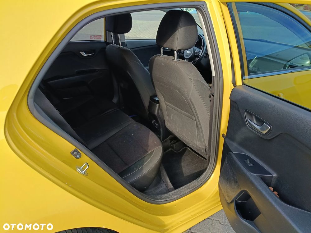 Kia Rio - 9