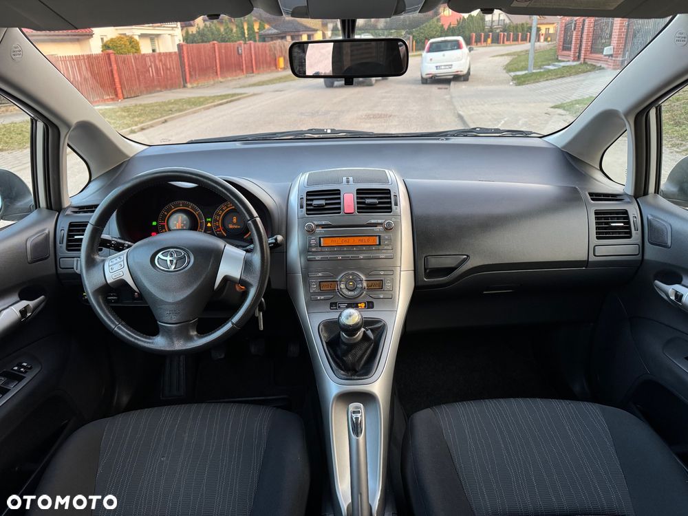 Toyota Auris 1.33 VVT-i Terra - 7