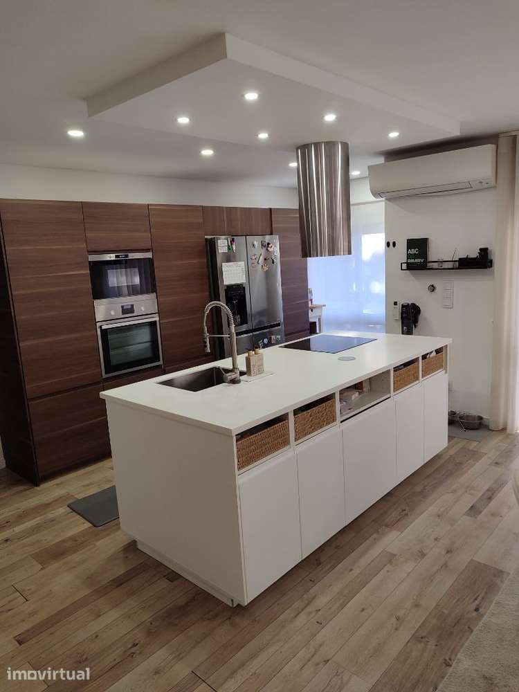 Arrendamento de Apartamento T2 na rua Doutor Ferreira Alves, 350 - Grande imagem: 5/29