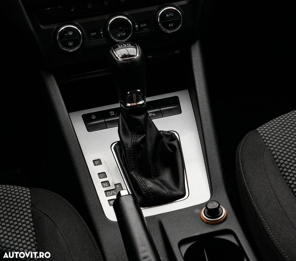 Skoda Octavia 1.6 TDI AMBITION DSG - 19