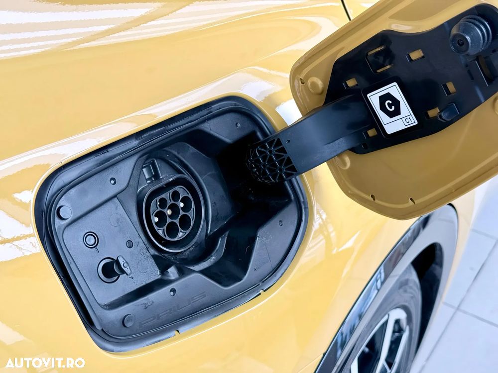 Toyota Prius 2.0 FWD PHEV Exclusive - 8