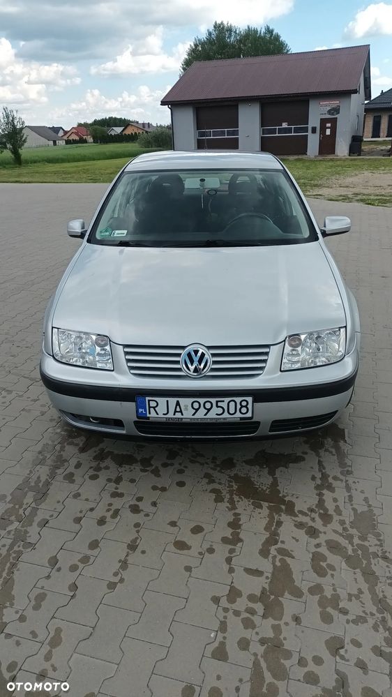 Volkswagen Bora Variant 1.6 - 8