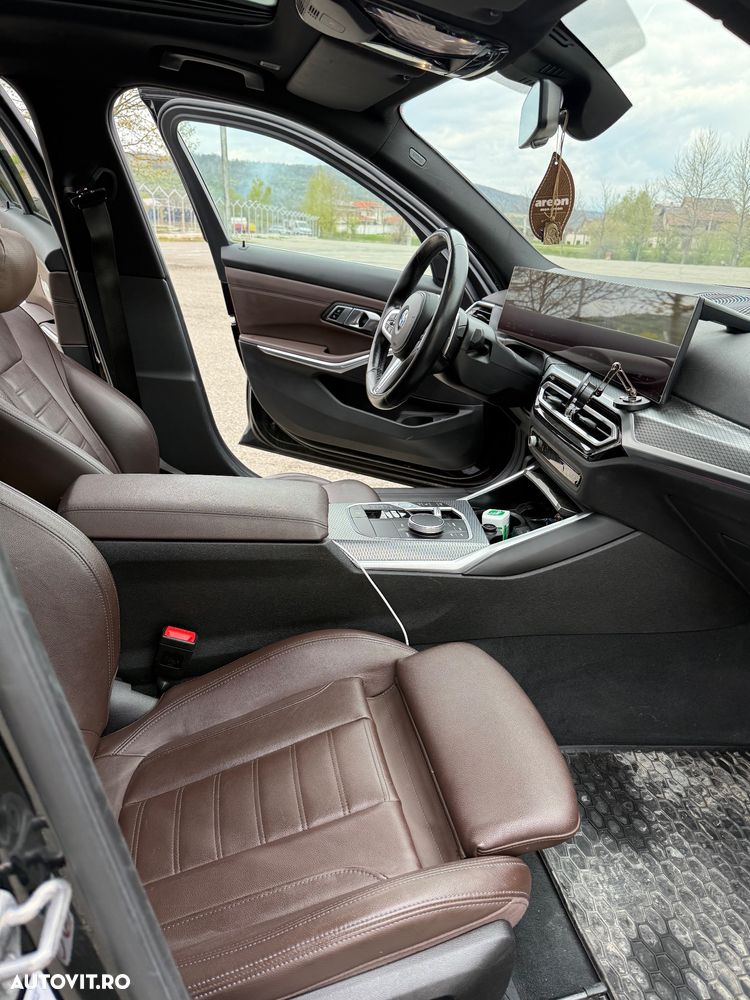 BMW Seria 3 330i Aut. - 11