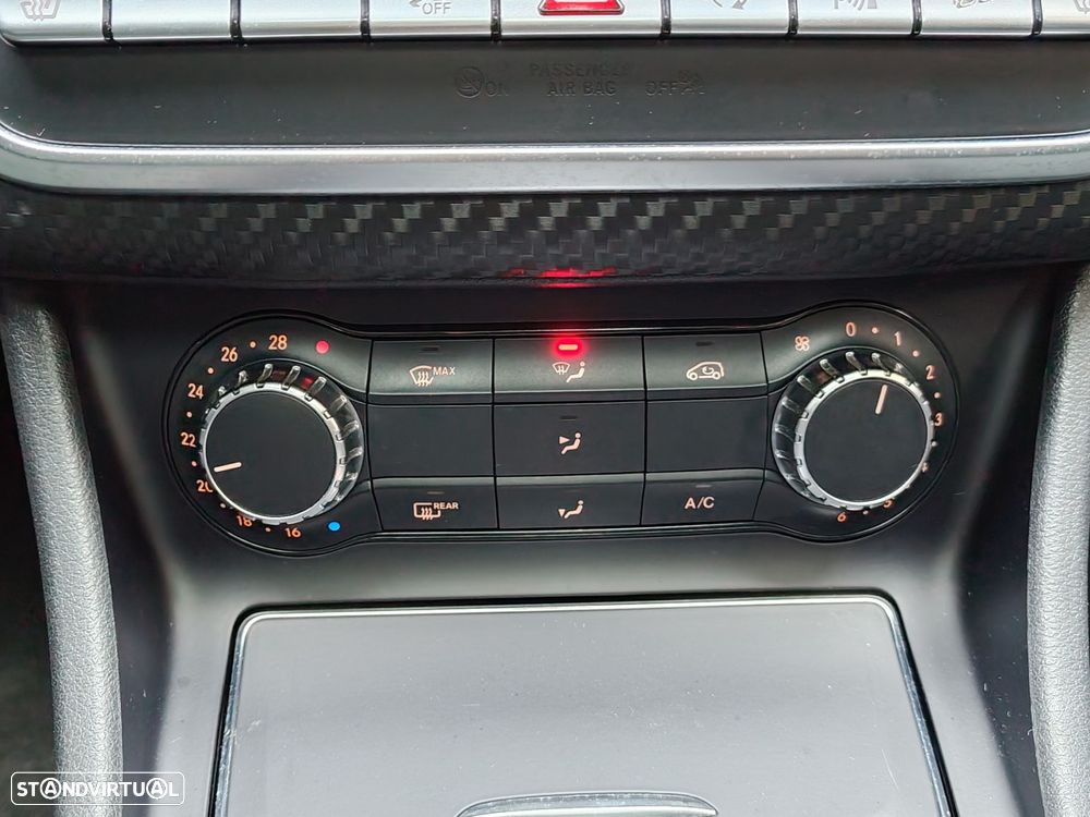 Mercedes-Benz A 45 AMG 4Matic Speedshift 7G-DCT - 16