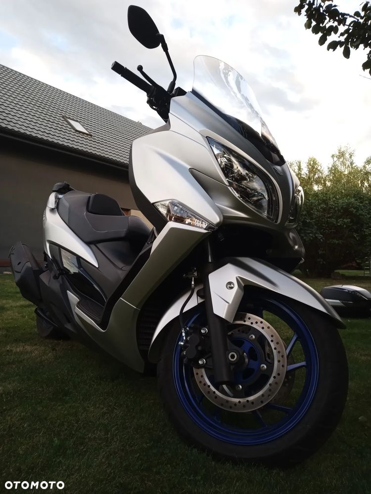 Suzuki Burgman - 10