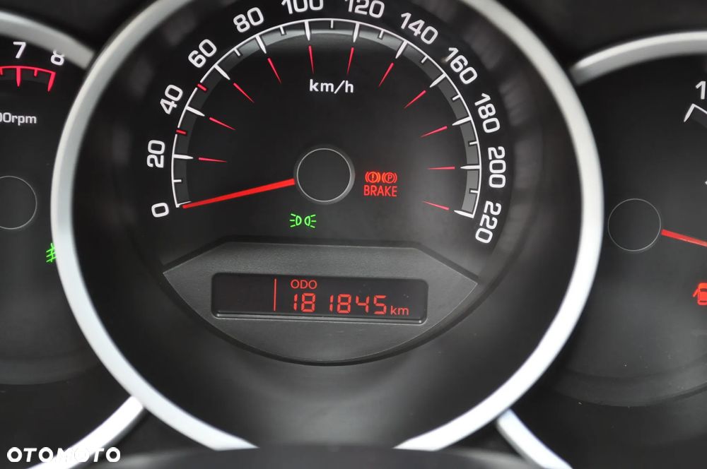 Kia Venga 1.4 CVVT Attract - 28