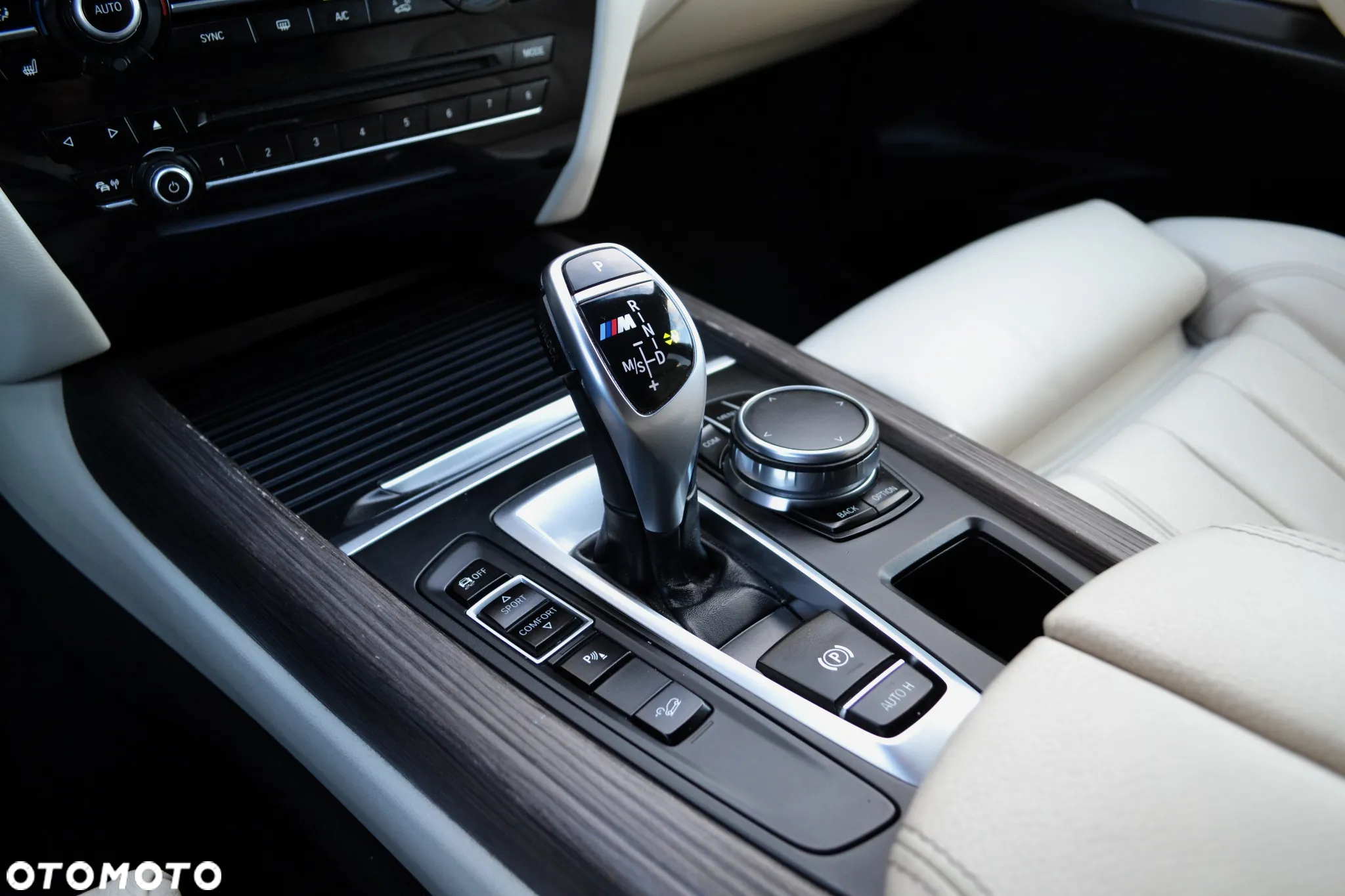 BMW X5 M M50d - 24