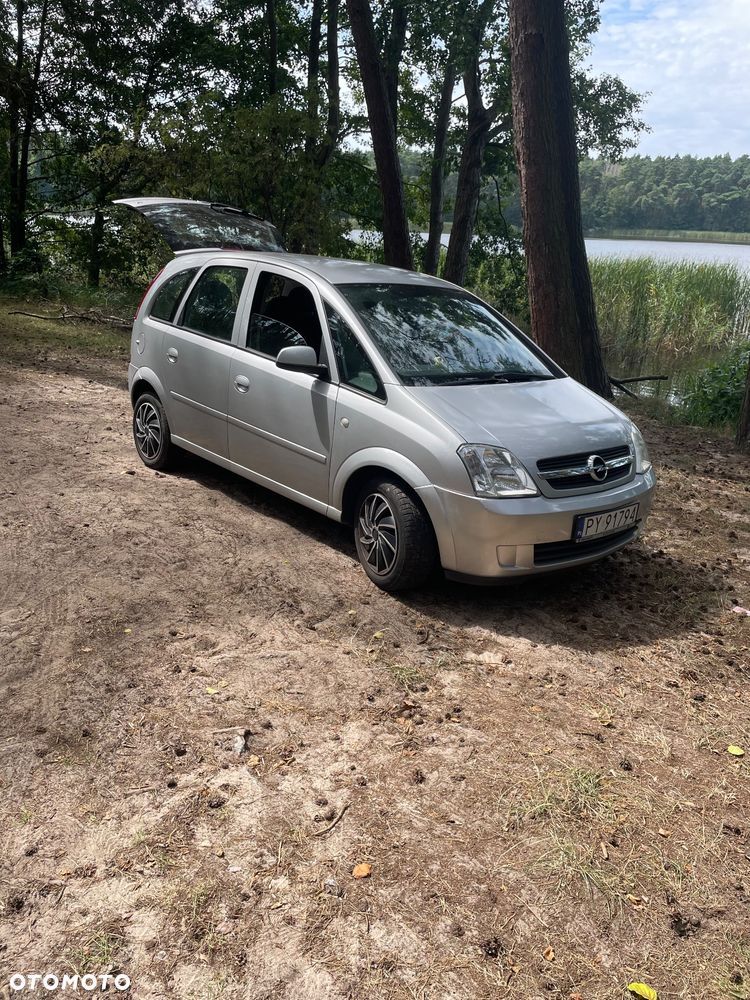 Opel Meriva 1.6 16V Essentia - 13