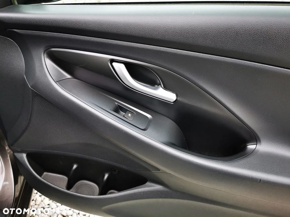 Hyundai i30 1.4 T-GDI Intro Edition - 27