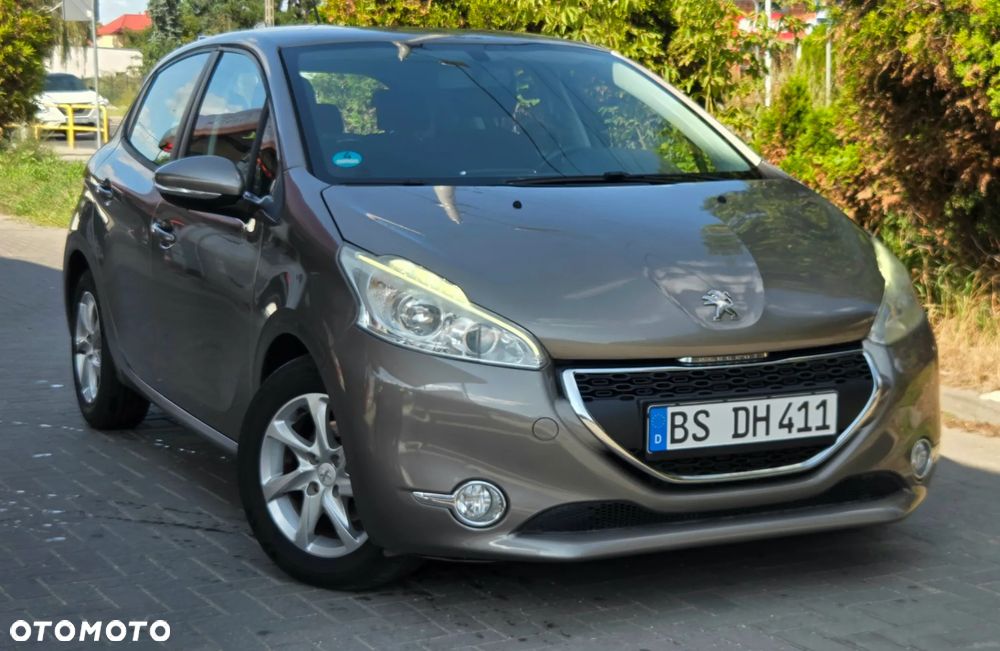 Peugeot 208 - 2