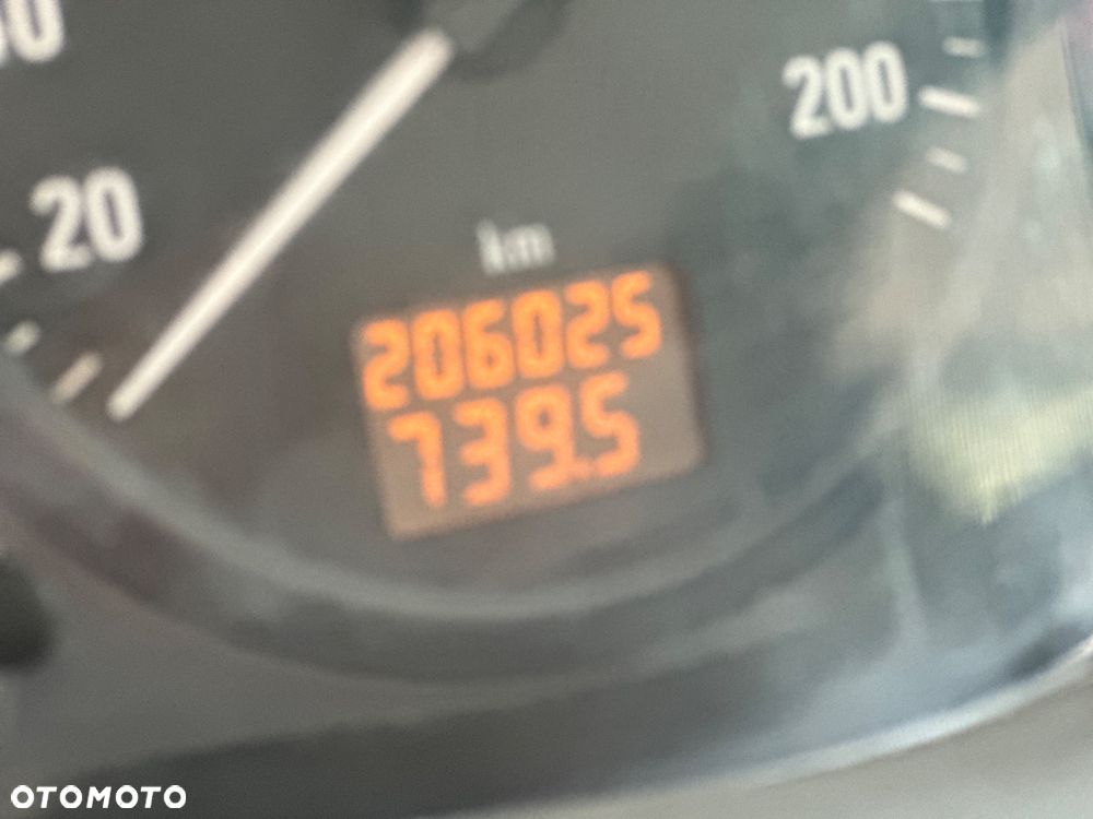 Opel Vivaro - 17
