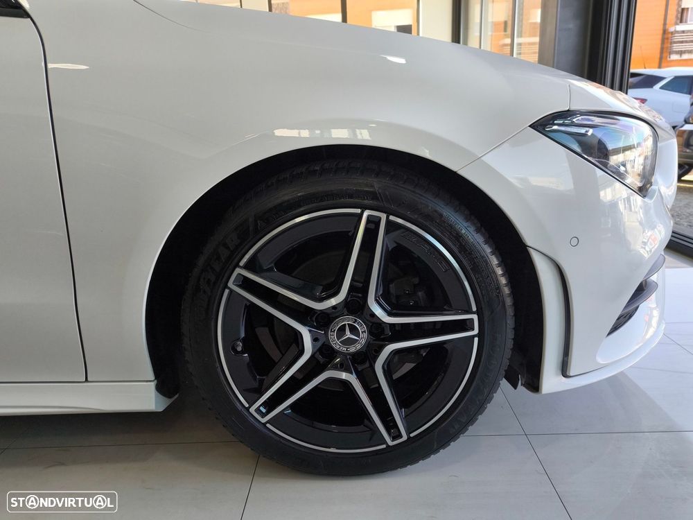 Mercedes-Benz CLA 180 d 7G-DCT AMG Line - 9