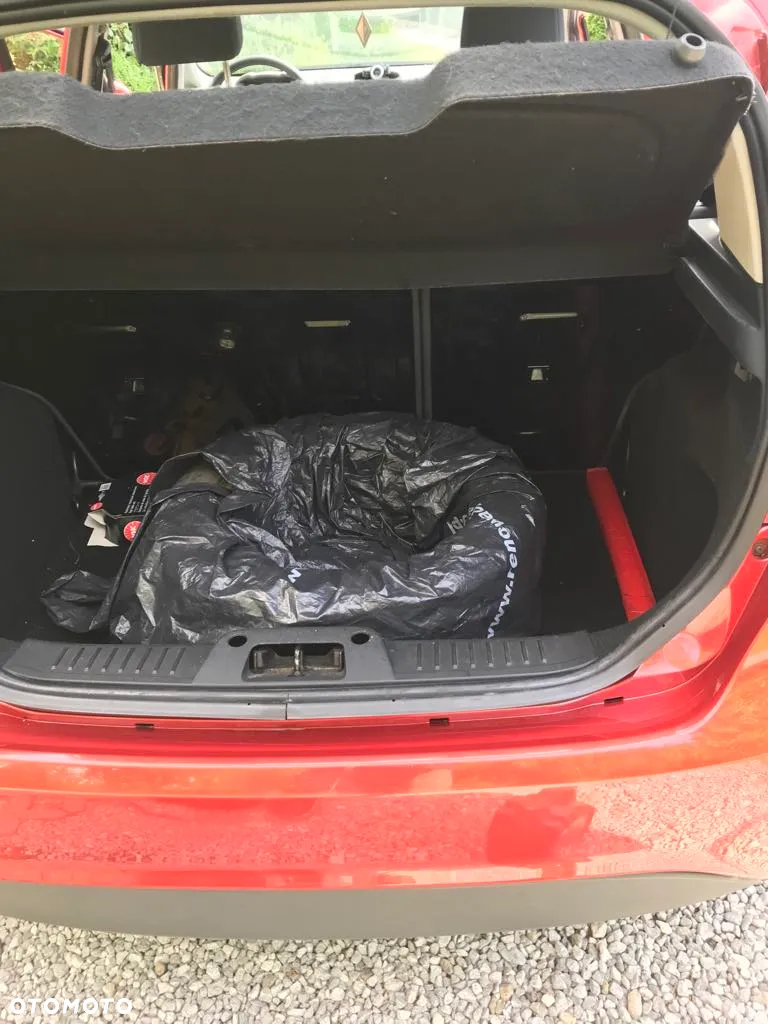 Ford Fiesta 1.25 Ambiente - 16