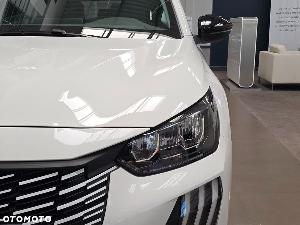 Peugeot 208 - 24