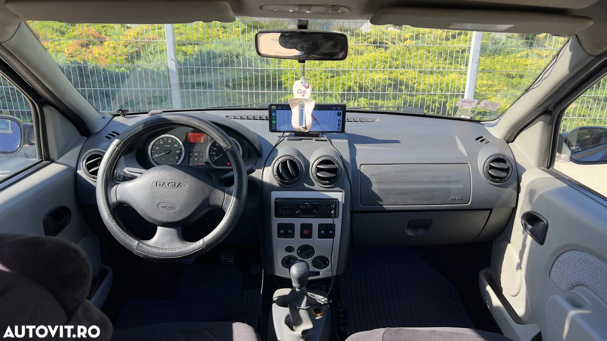 Dacia Logan 1.4 MPI Laureate - 4