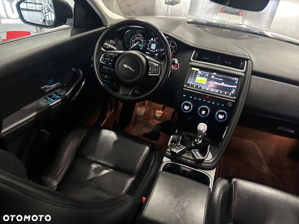 Jaguar E-Pace D150 R-Dynamic - 27