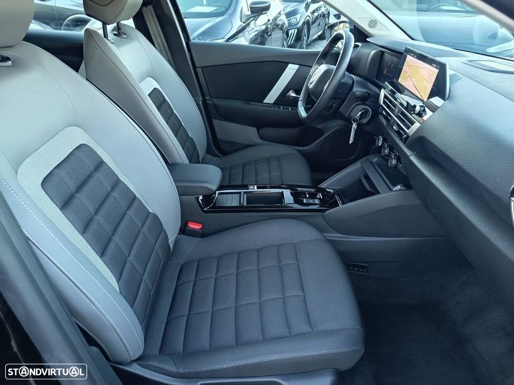Citroën e-C4 50 kWh Autonomia Conforto Plus - 21