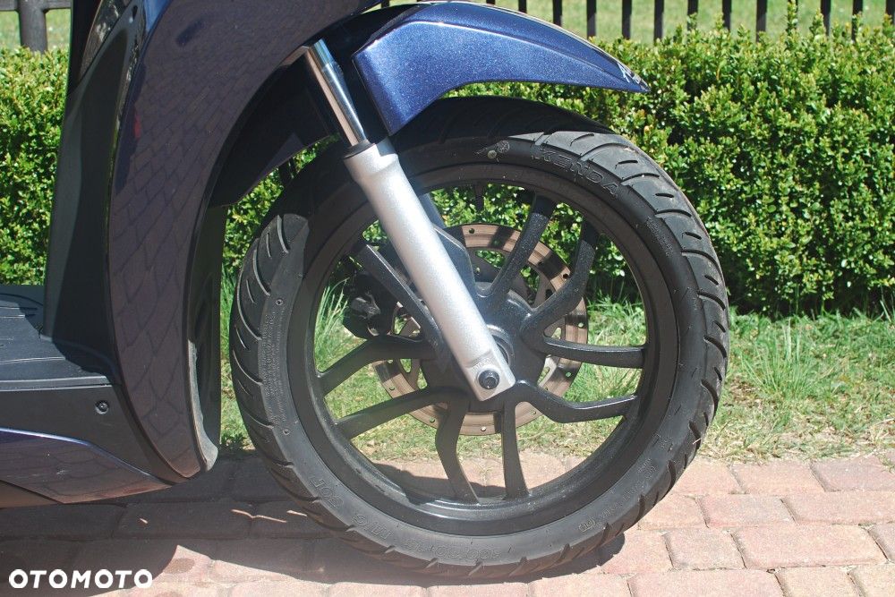Kymco People - 8