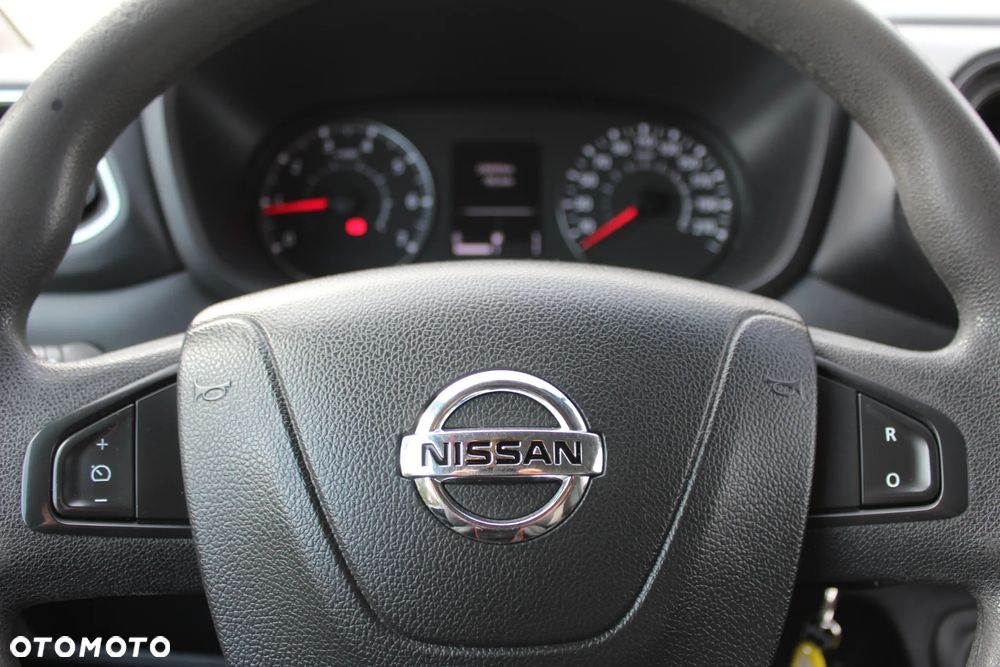 Nissan NV400 - 17
