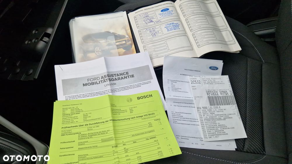 Ford Kuga 1.6 EcoBoost 2x4 Titanium - 32