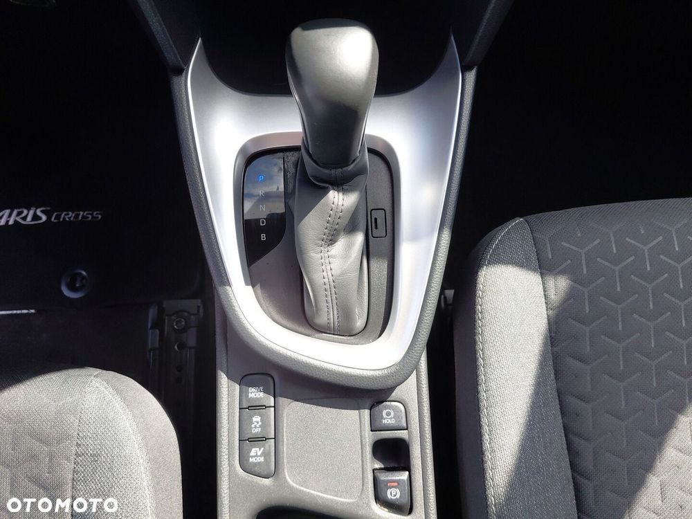 Toyota Yaris Cross Hybrid 1.5 Comfort - 26