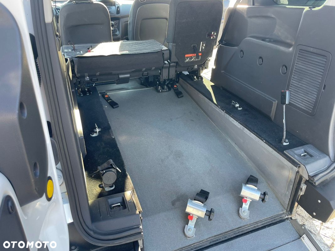 Ford Tourneo Connect - 17