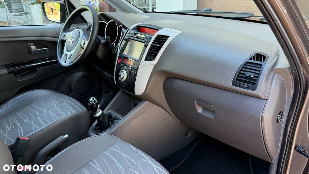 Kia Venga 1.6 CVVT Platinum Edition - 24