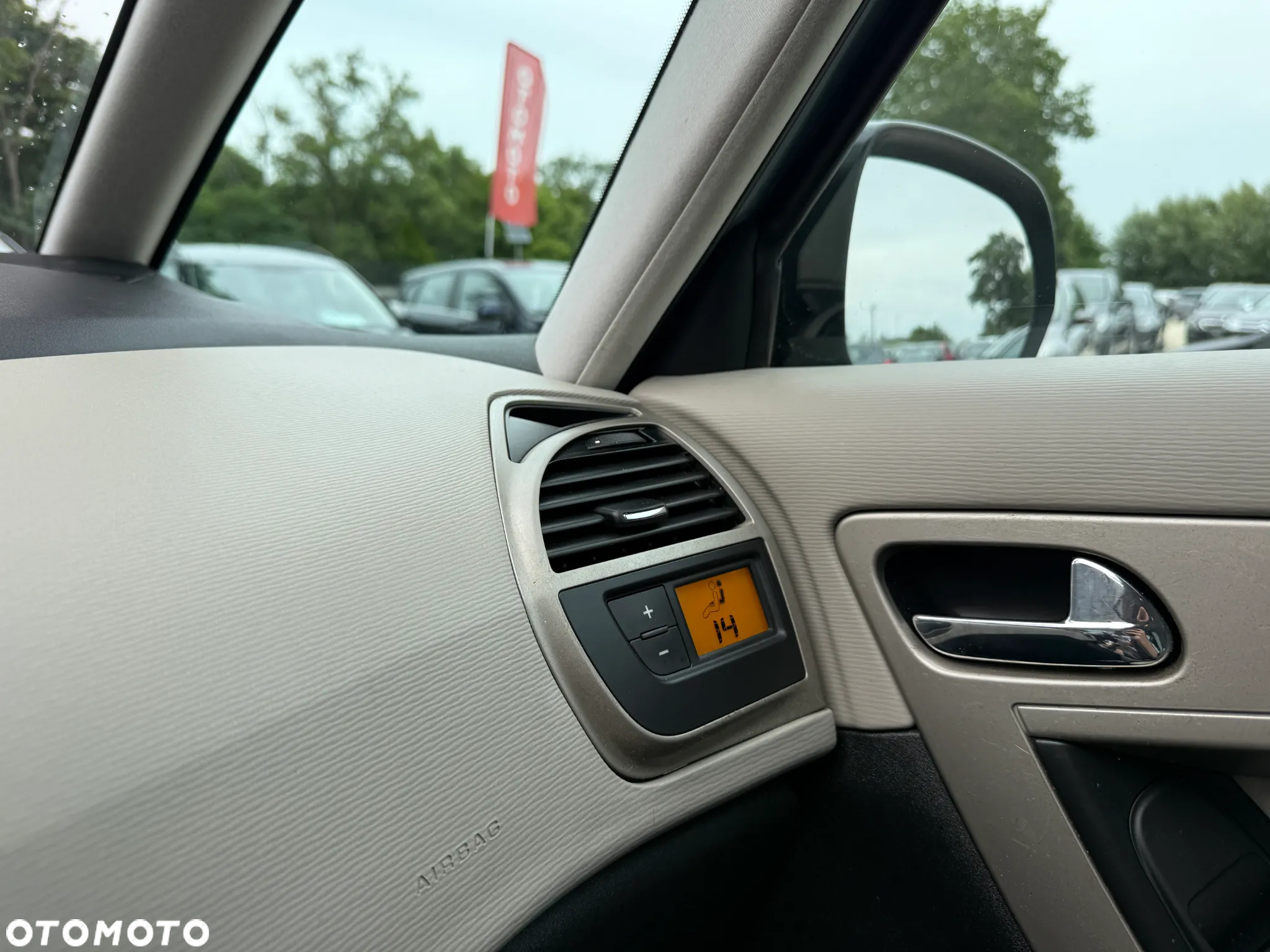 Citroën C4 Grand Picasso 1.8i SX Pack - 26