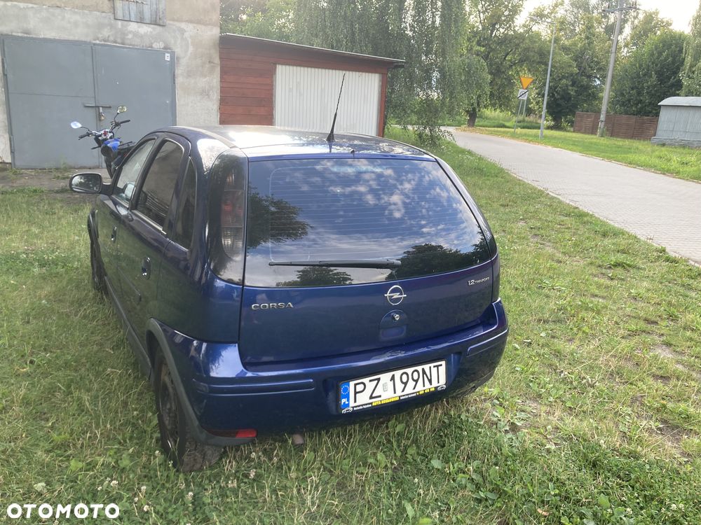 Opel Corsa 1.2 16V Cosmo - 4