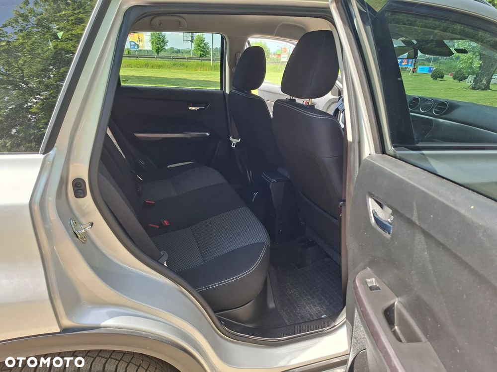 Suzuki Vitara 1.4 Boosterjet SHVS Premium 2WD - 17