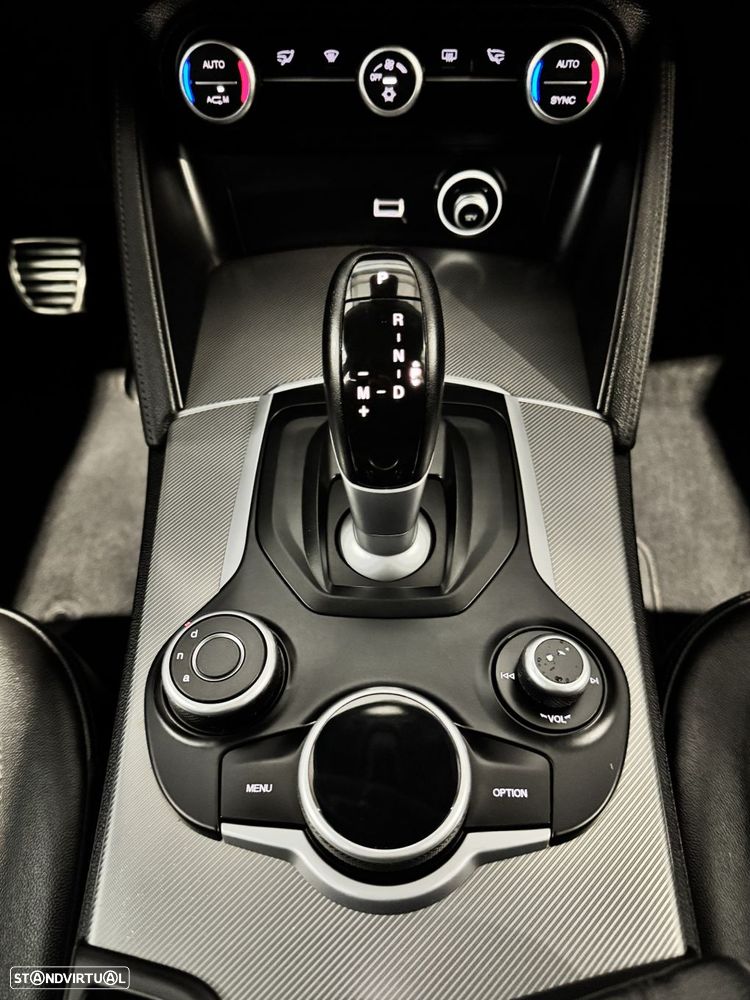 Alfa Romeo Stelvio 2.2 D Super AT8 - 21